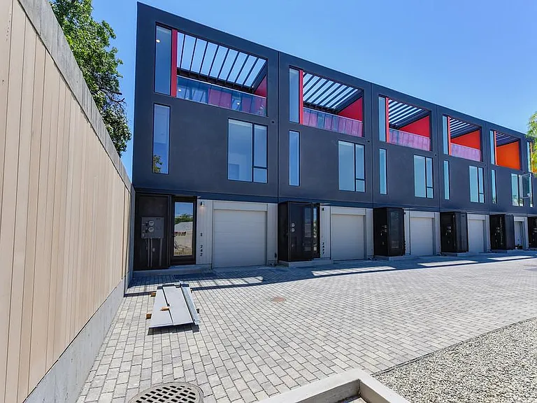2435 Binnen Ln #201 — Photo 11