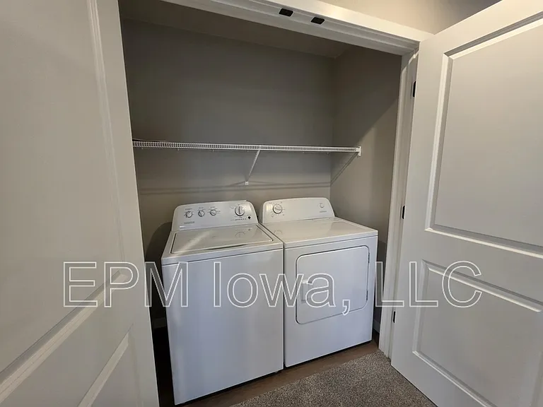 2309 Water Tower Pl — Photo 18