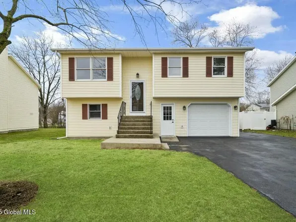 3 Cartwheel Drive, Scotia, NY 12302