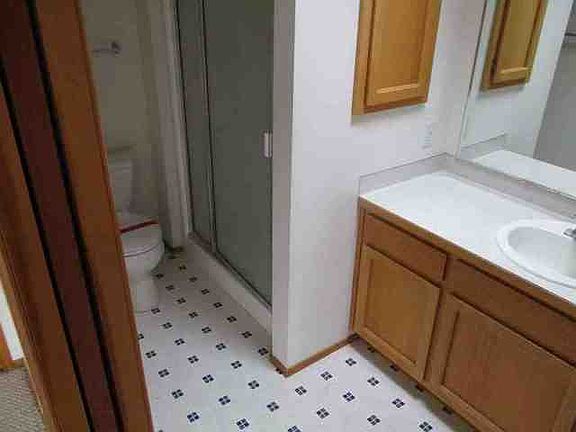 5th image of 1242 Rosemont Dr