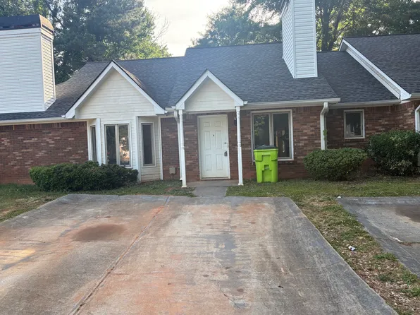 2786 Country Ct SE, Conyers, GA 30013