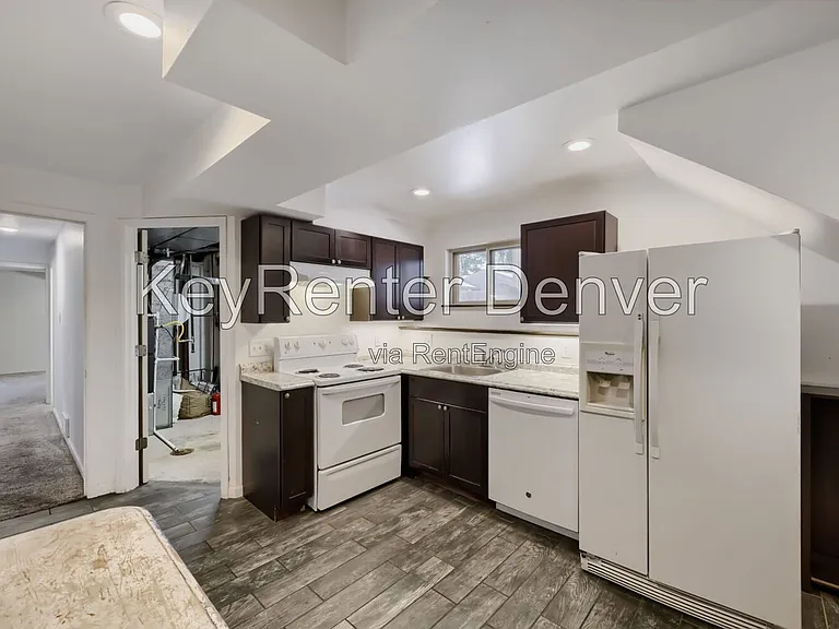 6313 Pierson St — Photo 18