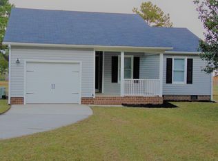 10089 Rockfish Rd, Raeford, NC 28376