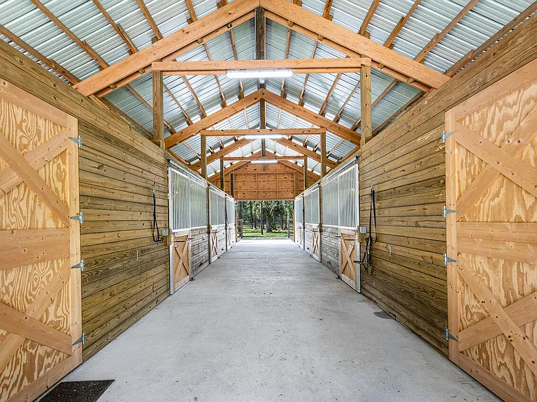 1835 Stallion Dr #STALLS — Photo 2