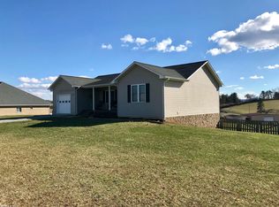 922 Phlegar Hill Rd, Floyd, VA 24091