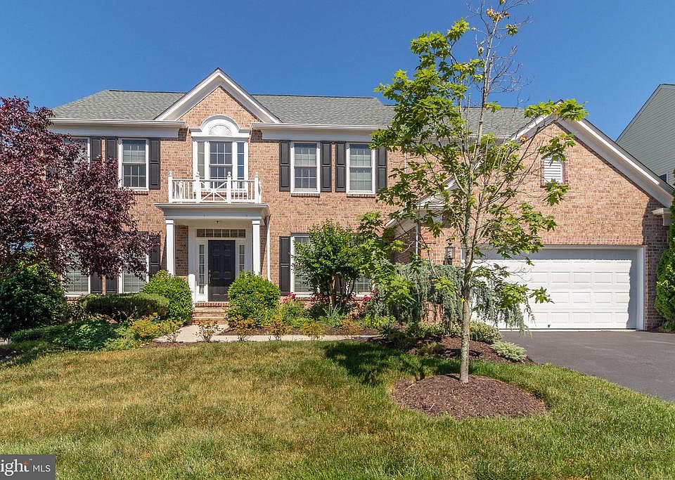 1st image of 8855 Western Hemlock Way