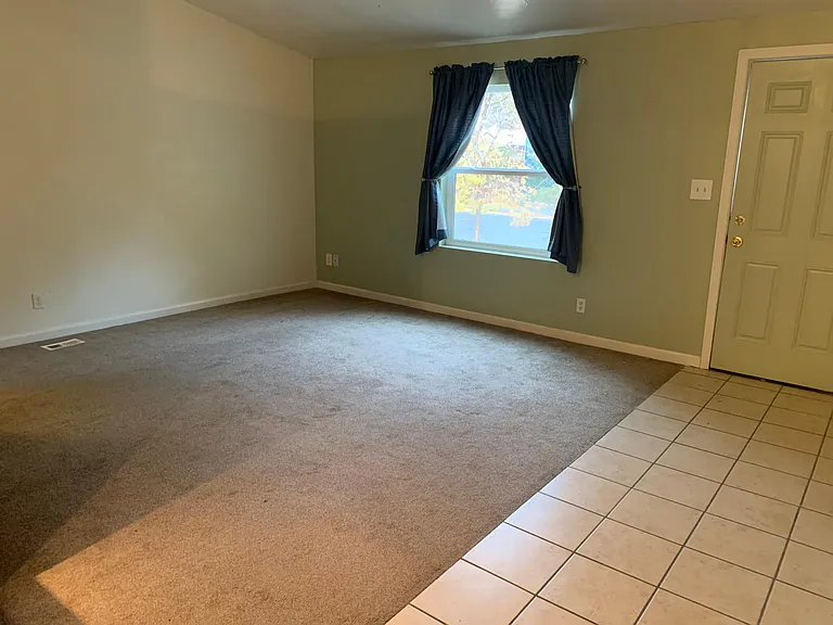 705 Maple St #A — Photo 11