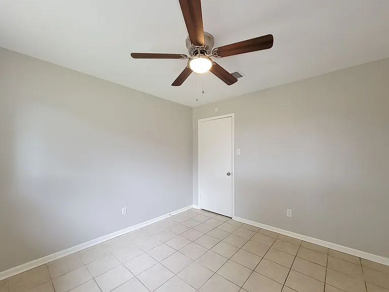1803 Cypress Dr — Photo 25