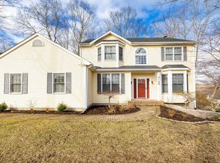 160 Jenny Clfs, Manchester, CT 06040