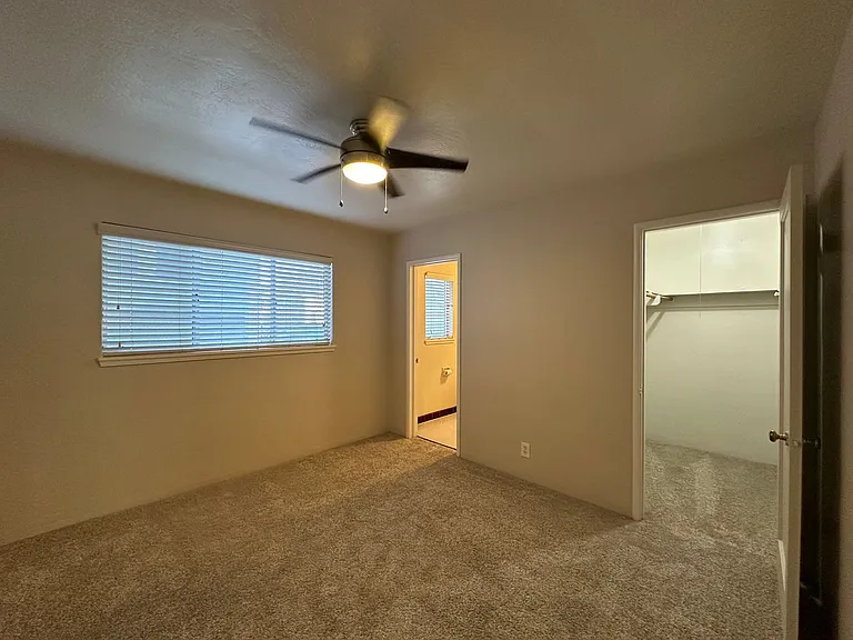 2508 L Street Classic Midtown Living — Photo 51