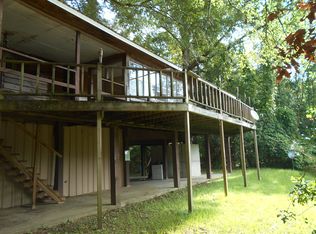 776 Moores Creek Rd, Columbus, MS 39701
