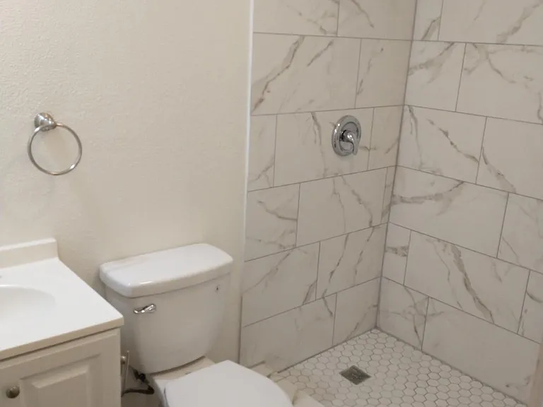 614 Barberry St #101 — Photo 4