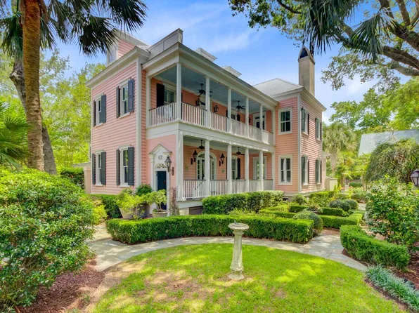 62 Eastlake Rd, Mount Pleasant, SC 29464