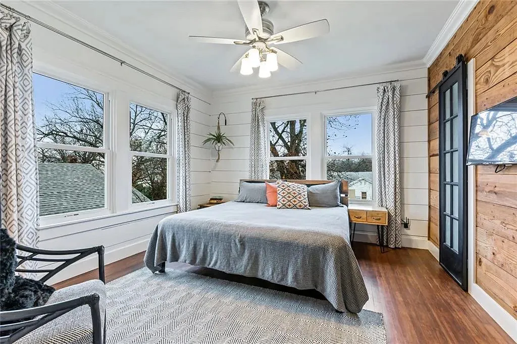 4 bed, 2100 sqft, $3,000 — Photo 4