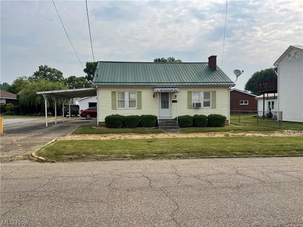 304 Broadway Ave, New Matamoras, OH 45767