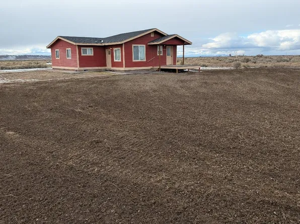 46864 Tucker Rd, Christmas Valley, OR 97641