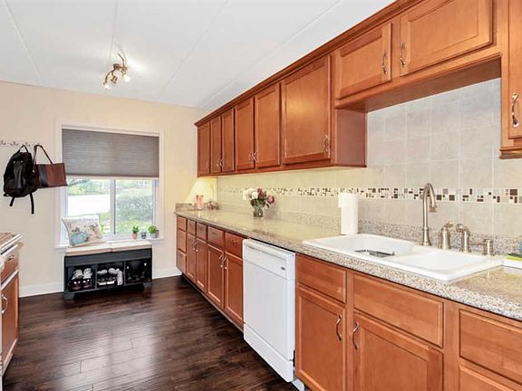 5th image of 7501 175th St