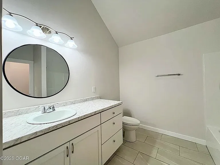 204 Webb St #C — Photo 4