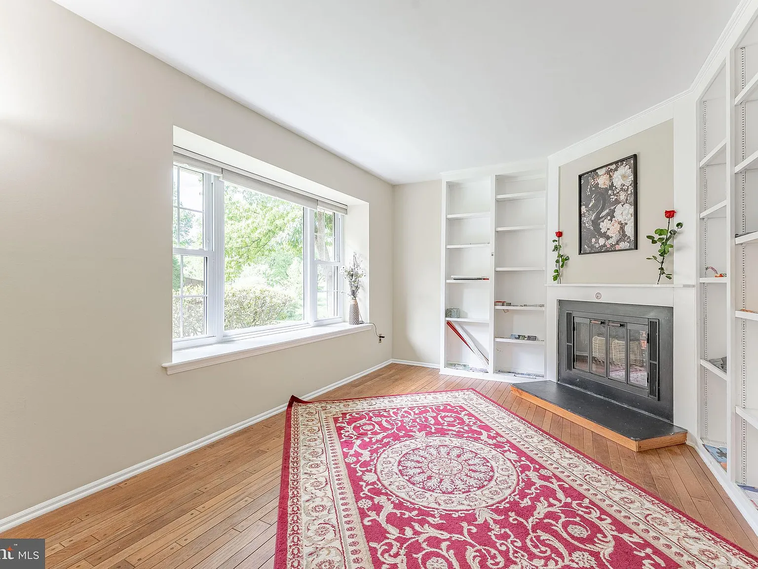 4 bed, 2.5 bath, 2200 sqft, $3,100 — Photo 4