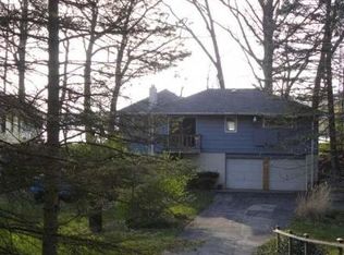 51046 3rd St, Dowagiac, MI 49047