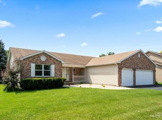 327 Julie Ln, Hampshire, IL 60140