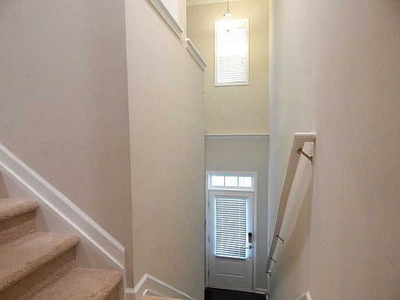 3rd image of 377 Williamson St SE Unit 4/20