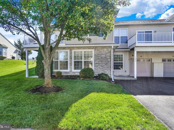1202 Crestview Ln, Stewartstown, PA 17363