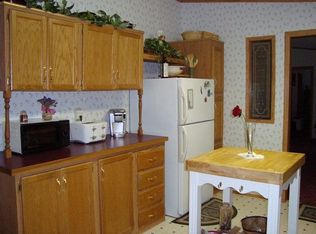 24 Lake St, Rouses Pt, NY 12979