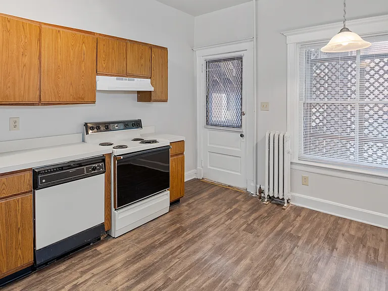 1478 Saint James Ct #9 — Photo 4
