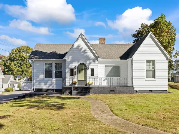 140 Grove Ave, Madison Heights, VA 24572