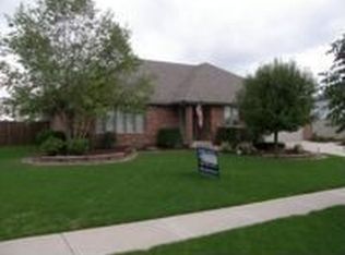 19820 Kensington Dr, Mokena, IL 60448