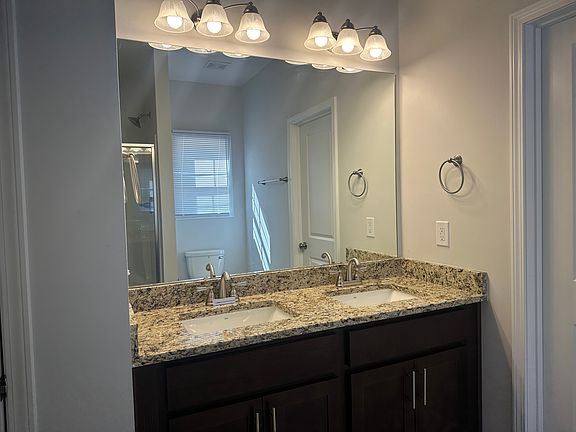 4th image of 38 Knotts Berry Rd