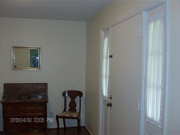4th image of 9841 Forestglen Dr