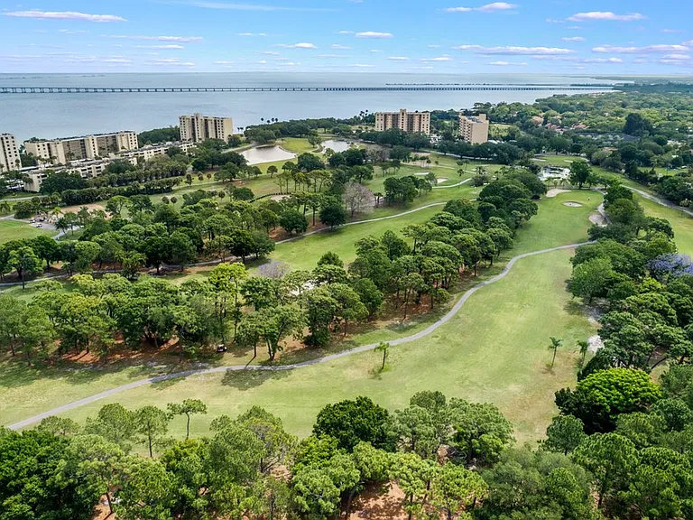 2700 Cove Cay Dr #3F — Photo 37