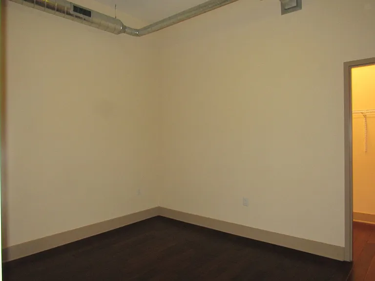 427 Pershing Ave — Photo 15