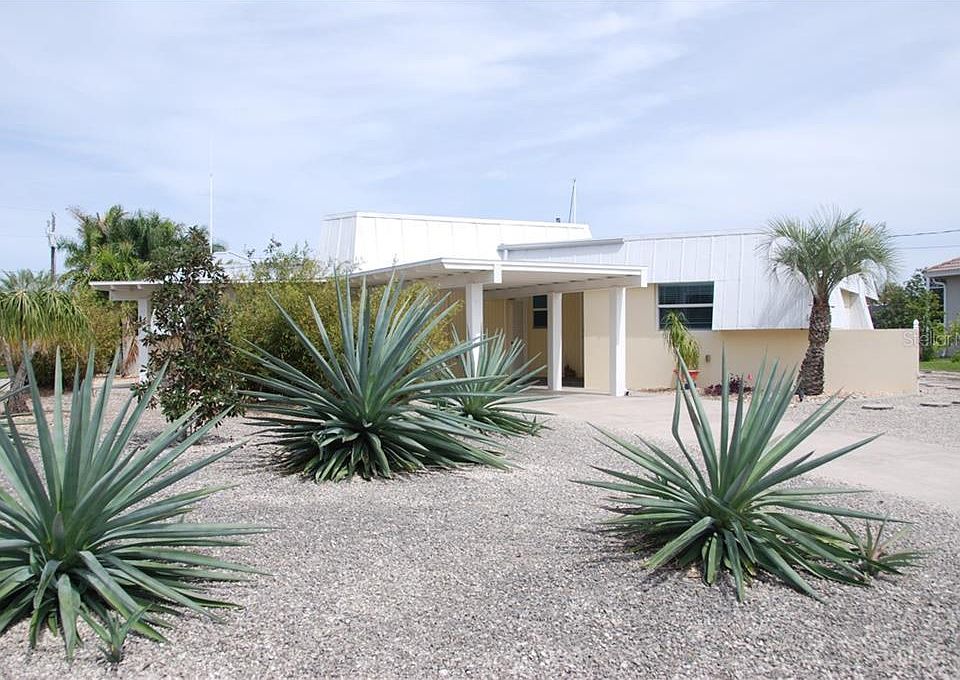 1st image of 180 Tropicana Dr