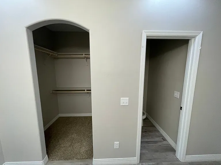 344 E Orchid St — Photo 18