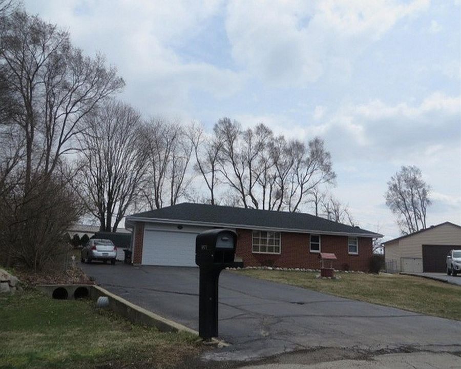 1st image of 10671 Banyan Dr