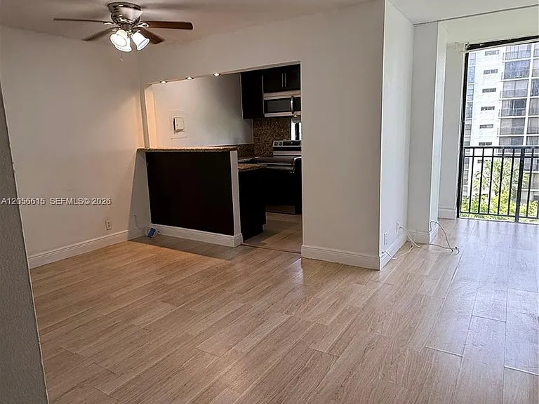 17011 N Bay Rd #516 — Photo 9