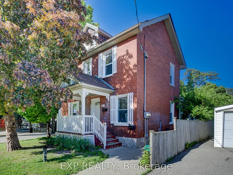 63 Brook St #UPPER — Photo 3