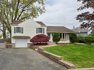 1 Jerome Pl, Wayne, NJ 07470
