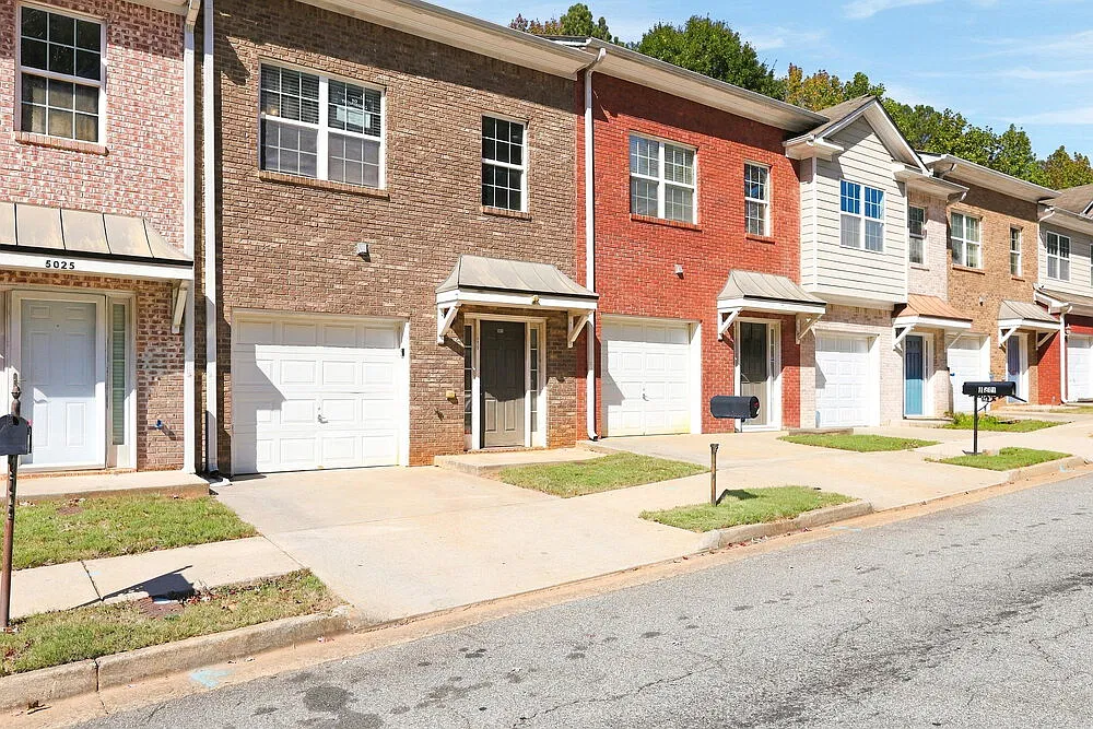 2 bed, 2.0 bath, 1400 sqft, $2,055 — Photo 4