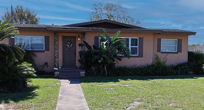 1st image of 776 Carew Ave