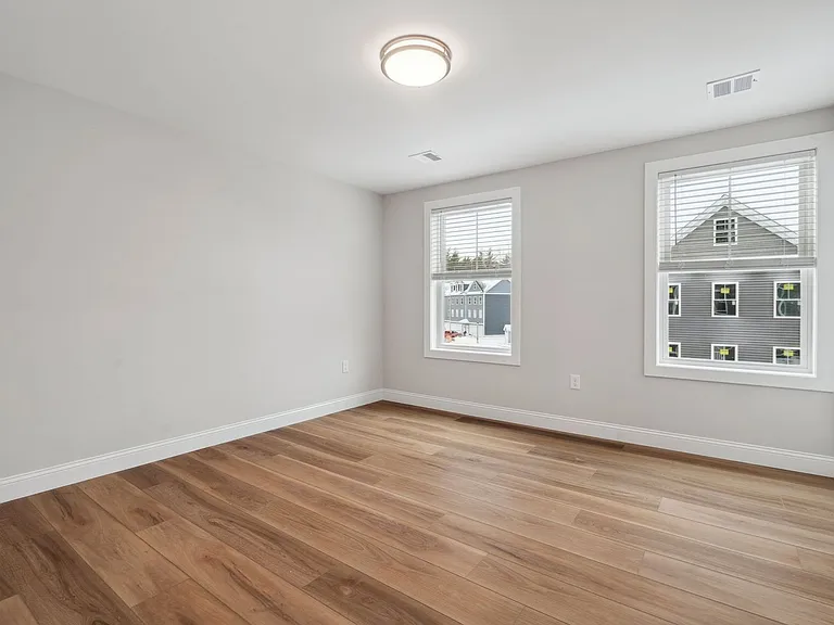 Bayberry Commons- 3 Bedroom 2.5 Bath Townhomes with 2 Car Garage — Photo 89