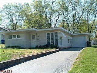 2nd image of 6 Saint Laurence Dr
