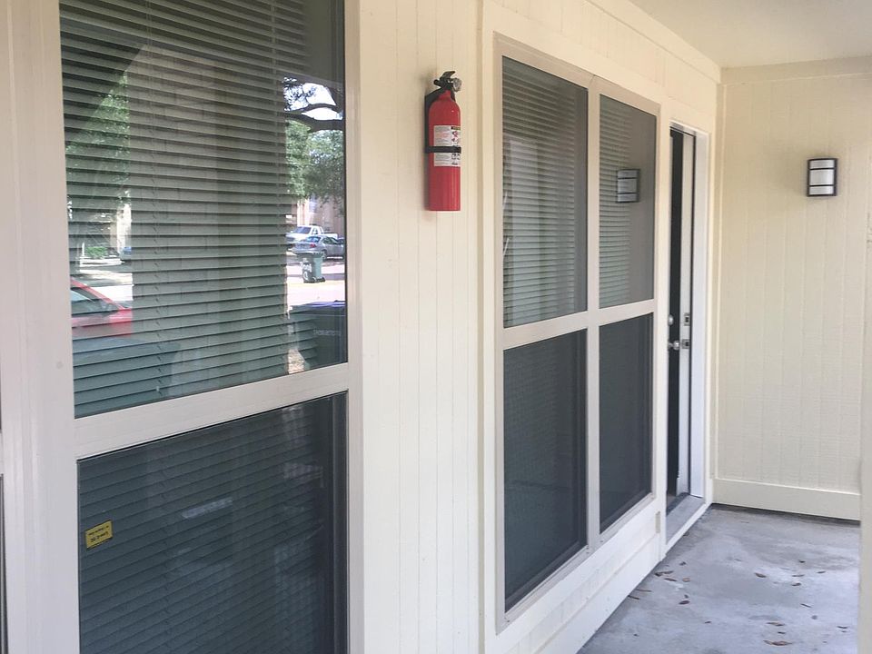 1st image of 1010 Gunnison St