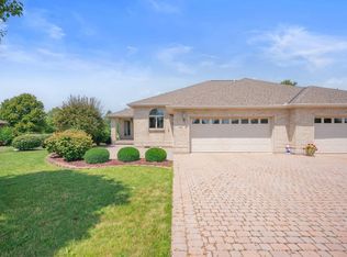 9 Shannon Dr, Winchester, IN 47394
