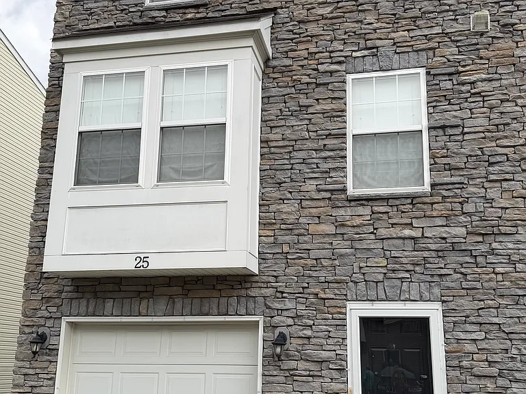 25 Robin Ln — Photo 6