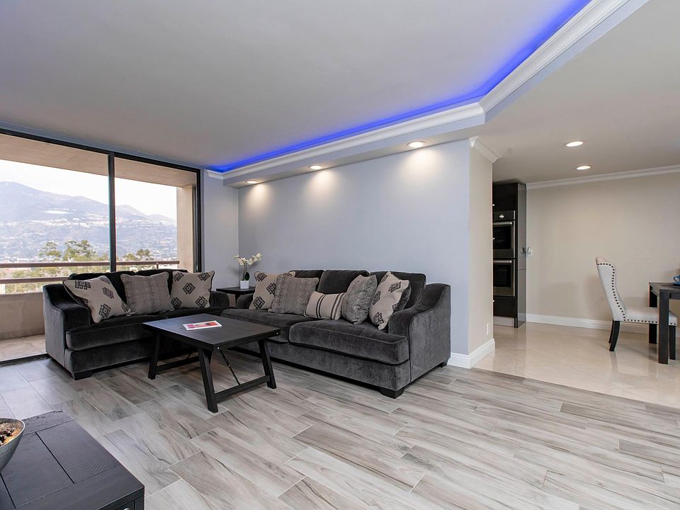 1st image of 345 Pioneer Dr