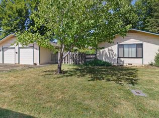 599 N Laurel St, Ashland, OR 97520